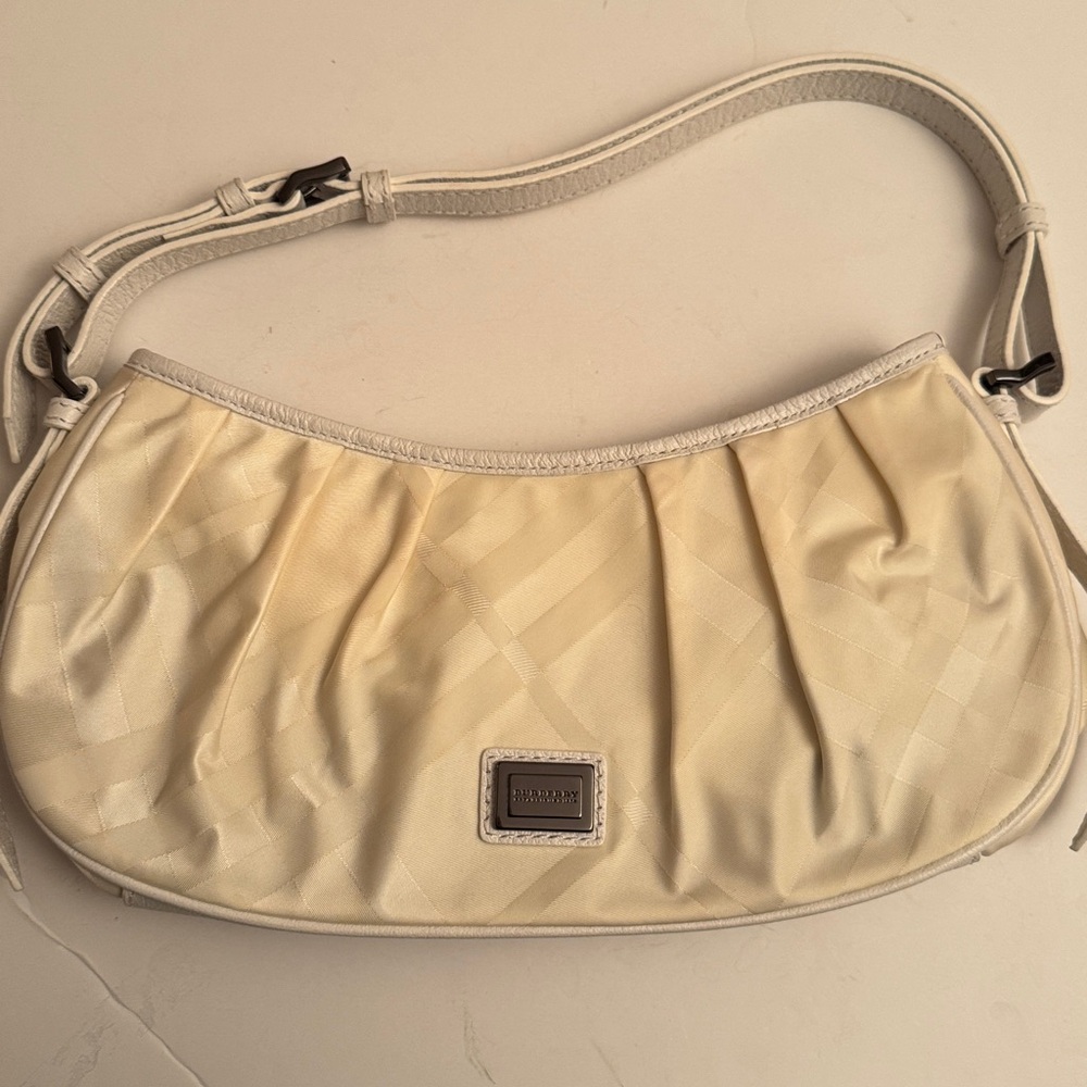 NWT Burberry Off White Small Avondale Nylon and Leather Shoulder Bag - Picture 3 of 15